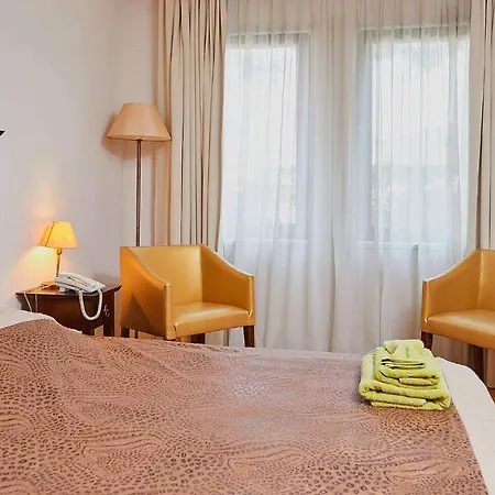 Freedom Beach With Pool, Gym And Free Transfer Apartment *