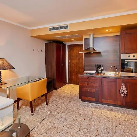 Freedom Beach With Pool, Gym And Free Transfer Apartment Sunny Beach